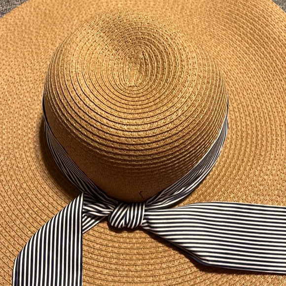NWT. JONES NEW YORK  STRIPED SCARF WOVEN SUN HAT - NATURAL - Picture 3 of 9